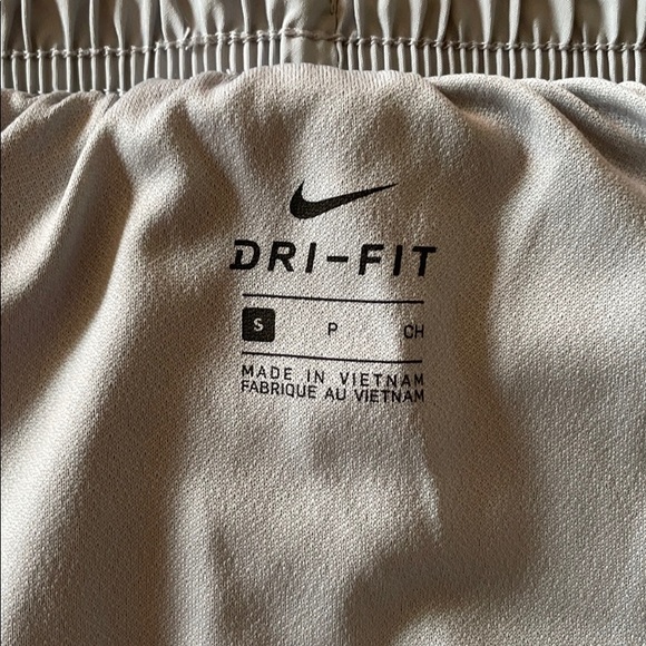 Nike Dr-Fit Running Shorts (Size Small) - Picture 3 of 3